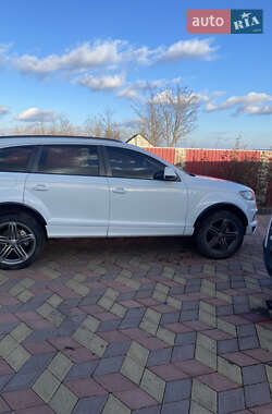 Внедорожник / Кроссовер Audi Q7 2014 в 