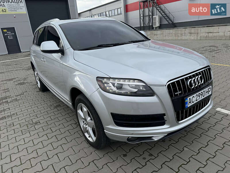 Позашляховик / Кросовер Audi Q7 2012 в Нововолинську