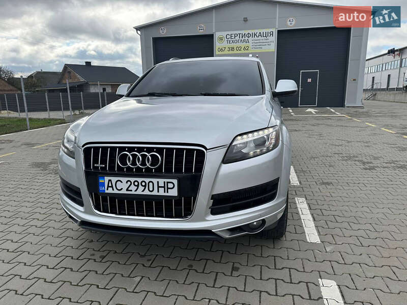 Позашляховик / Кросовер Audi Q7 2012 в Нововолинську