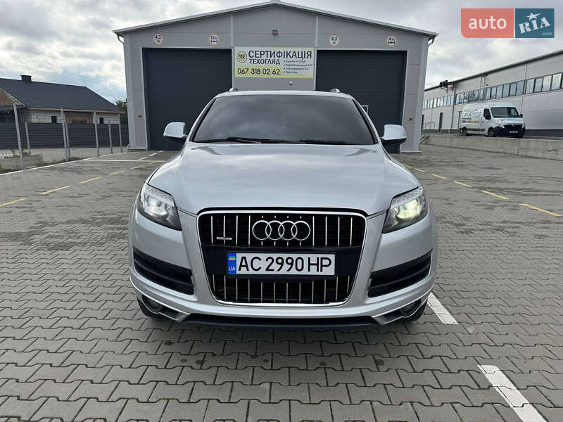 Позашляховик / Кросовер Audi Q7 2012 в Нововолинську