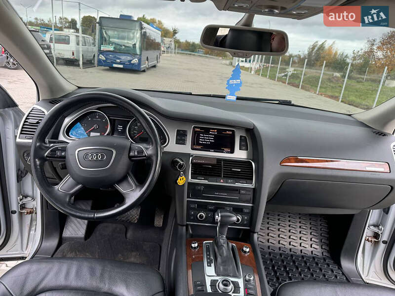 Позашляховик / Кросовер Audi Q7 2012 в Нововолинську