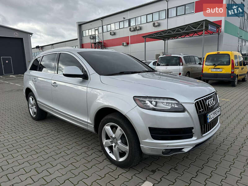 Позашляховик / Кросовер Audi Q7 2012 в Нововолинську