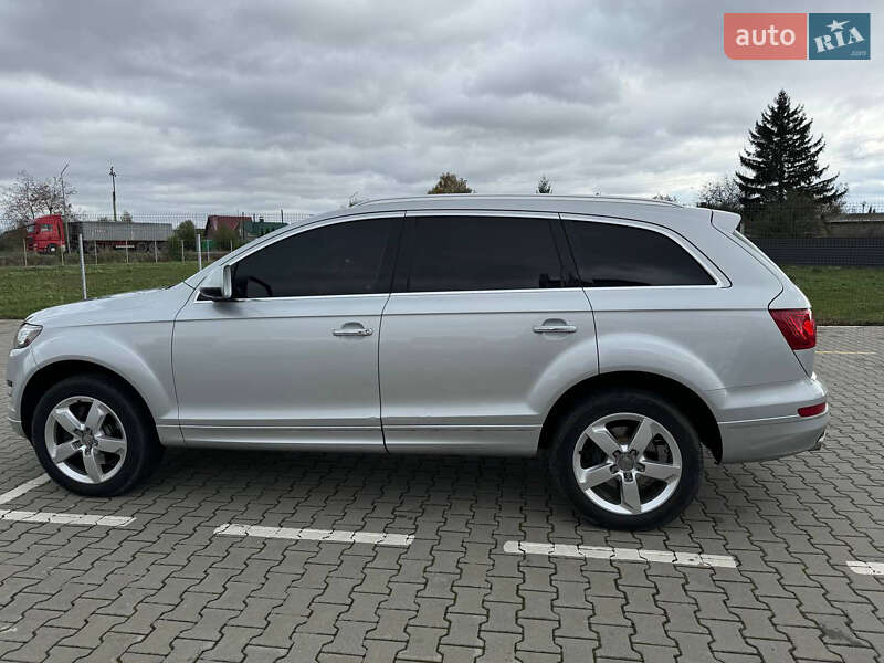 Позашляховик / Кросовер Audi Q7 2012 в Нововолинську