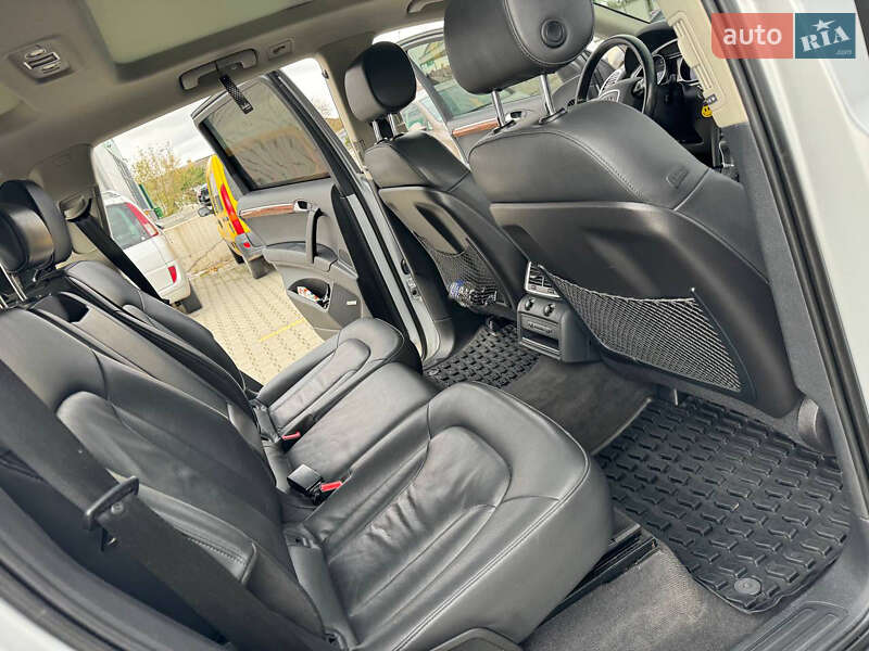 Позашляховик / Кросовер Audi Q7 2012 в Нововолинську