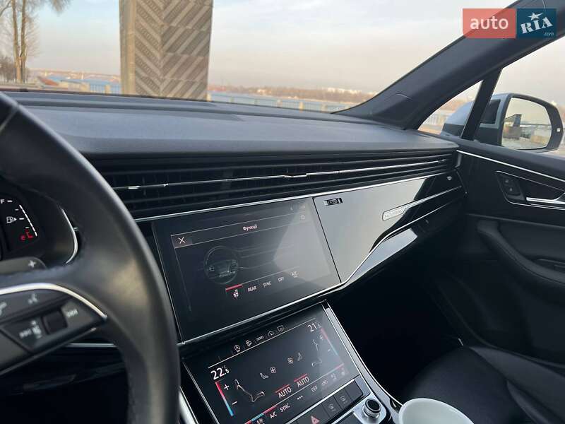 Внедорожник / Кроссовер Audi Q7 2021 в Киеве
