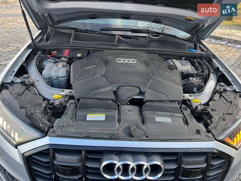 Внедорожник / Кроссовер Audi Q7 2021 в Киеве