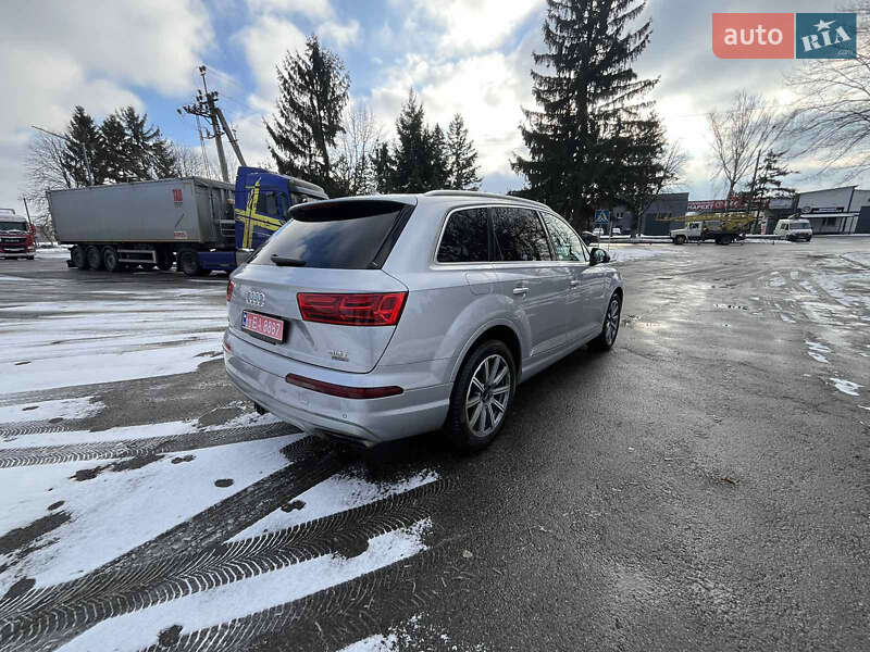 Внедорожник / Кроссовер Audi Q7 2018 в Ровно