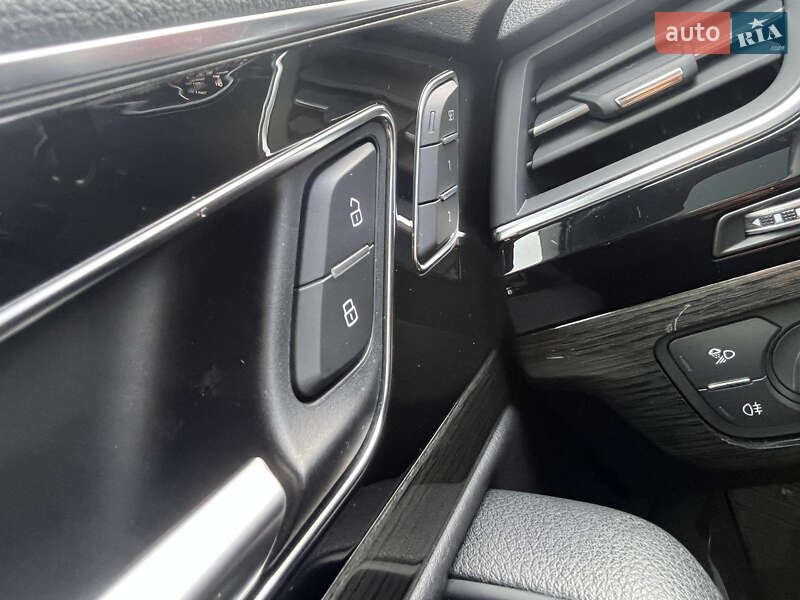 Внедорожник / Кроссовер Audi Q7 2018 в Ровно