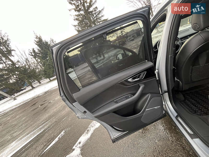 Внедорожник / Кроссовер Audi Q7 2018 в Ровно