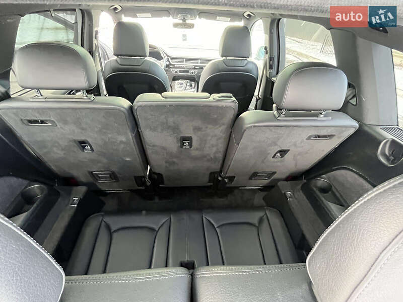 Внедорожник / Кроссовер Audi Q7 2018 в Ровно