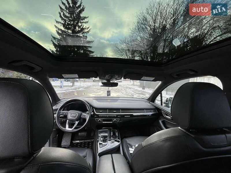 Внедорожник / Кроссовер Audi Q7 2018 в Ровно