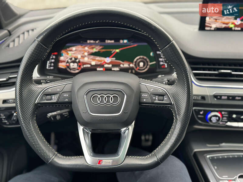 Позашляховик / Кросовер Audi Q7 2018 в Ужгороді