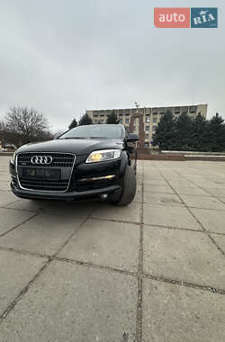 Позашляховик / Кросовер Audi Q7 2009 в 