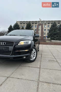 Позашляховик / Кросовер Audi Q7 2009 в 