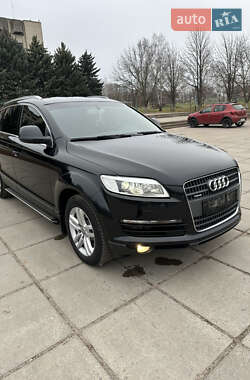 Позашляховик / Кросовер Audi Q7 2009 в 