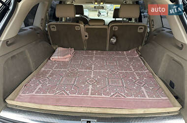 Позашляховик / Кросовер Audi Q7 2009 в 