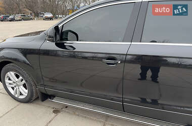Позашляховик / Кросовер Audi Q7 2009 в 