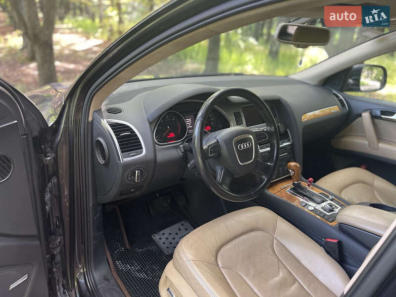 Позашляховик / Кросовер Audi Q7 2010 в Дніпрі фото 11 Позашляховик / Кросовер Audi Q7 2010 в Дніпрі