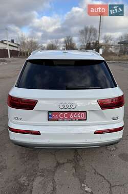 Позашляховик / Кросовер Audi Q7 2016 в Полтаві