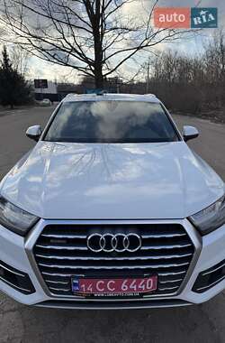 Позашляховик / Кросовер Audi Q7 2016 в Полтаві