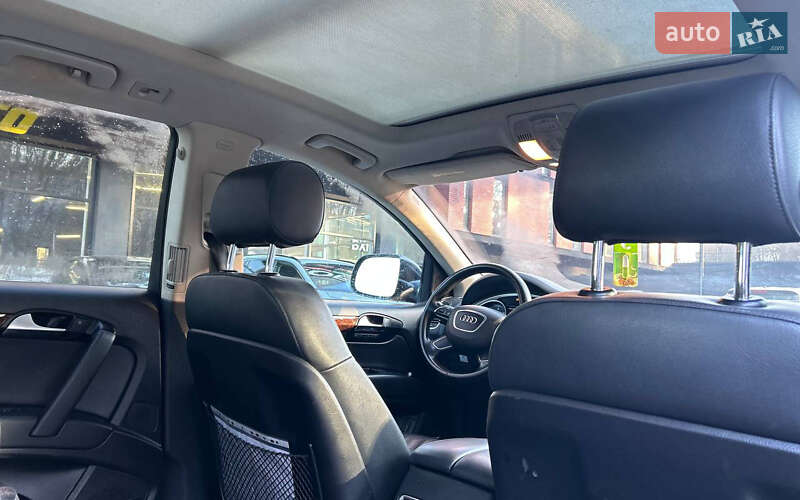 Внедорожник / Кроссовер Audi Q7 2012 в Черновцах