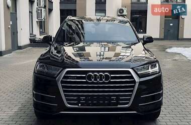 Позашляховик / Кросовер Audi Q7 2017 в Києві