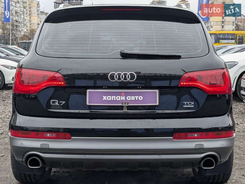 Позашляховик / Кросовер Audi Q7 2013 в Києві