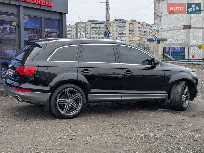 Позашляховик / Кросовер Audi Q7 2013 в Києві