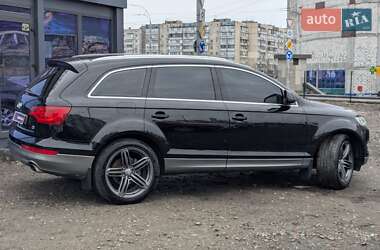 Внедорожник / Кроссовер Audi Q7 2013 в 
