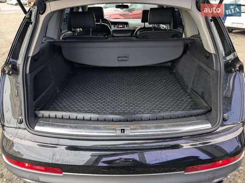 Позашляховик / Кросовер Audi Q7 2013 в Києві