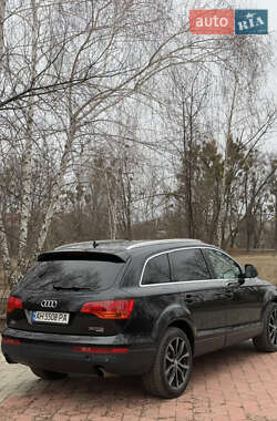 Позашляховик / Кросовер Audi Q7 2007 в 