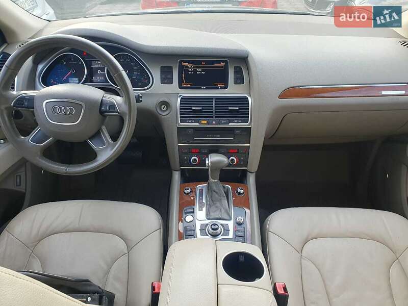 Позашляховик / Кросовер Audi Q7 2013 в Миколаєві