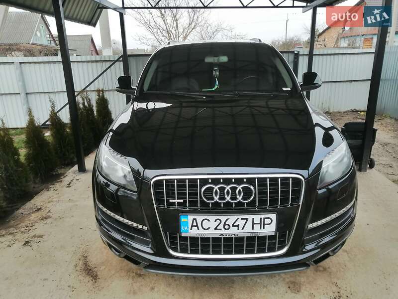 Внедорожник / Кроссовер Audi Q7 2013 в Луцке