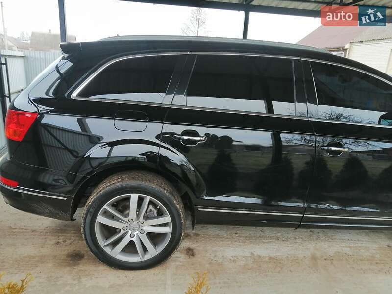 Внедорожник / Кроссовер Audi Q7 2013 в Луцке