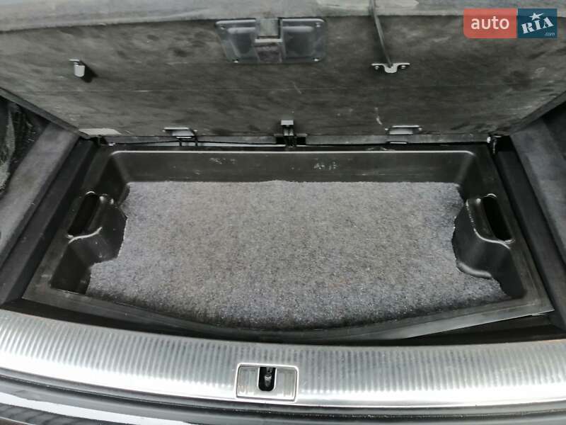 Внедорожник / Кроссовер Audi Q7 2013 в Луцке