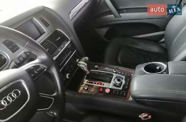Позашляховик / Кросовер Audi Q7 2013 в 