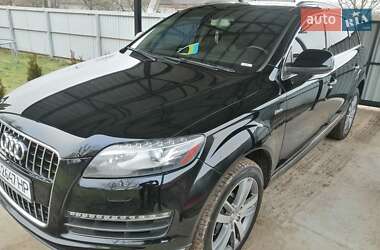 Позашляховик / Кросовер Audi Q7 2013 в 