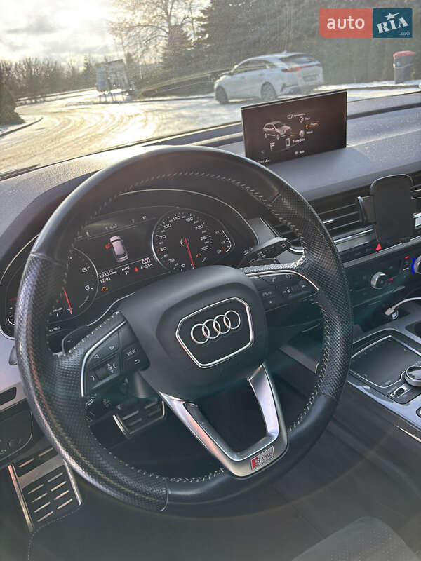 Позашляховик / Кросовер Audi Q7 2018 в Лубнах
