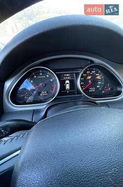 Внедорожник / Кроссовер Audi Q7 2011 в 