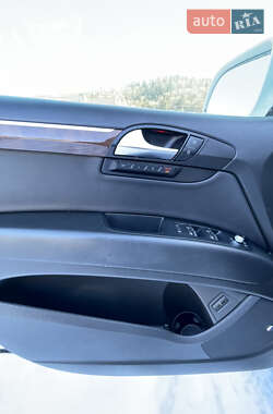 Внедорожник / Кроссовер Audi Q7 2011 в 