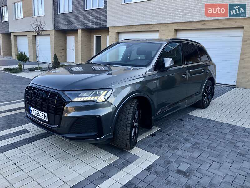 Позашляховик / Кросовер Audi Q7 2021 в Кропивницькому