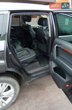 Внедорожник / Кроссовер Audi Q7 2011 в 