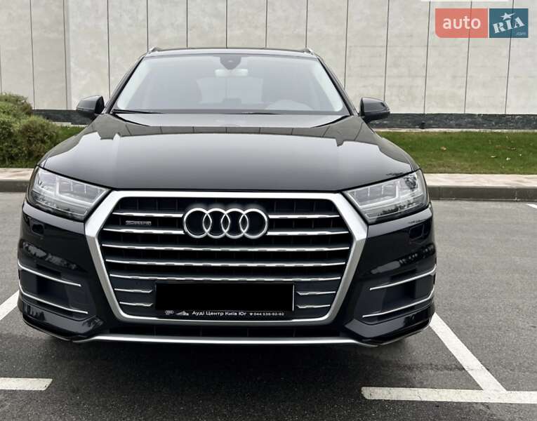Внедорожник / Кроссовер Audi Q7 2015 в Киеве