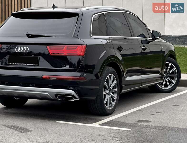 Внедорожник / Кроссовер Audi Q7 2015 в Киеве