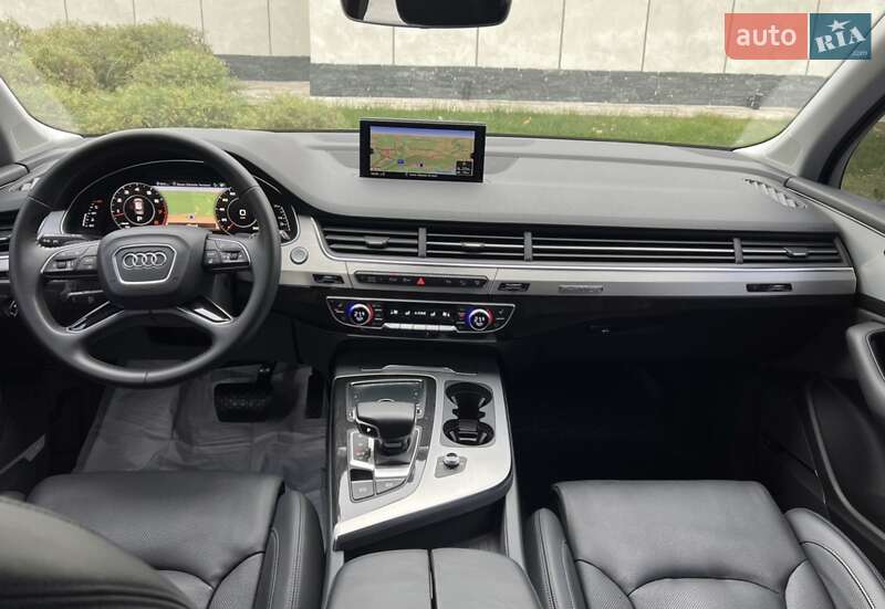 Внедорожник / Кроссовер Audi Q7 2015 в Киеве