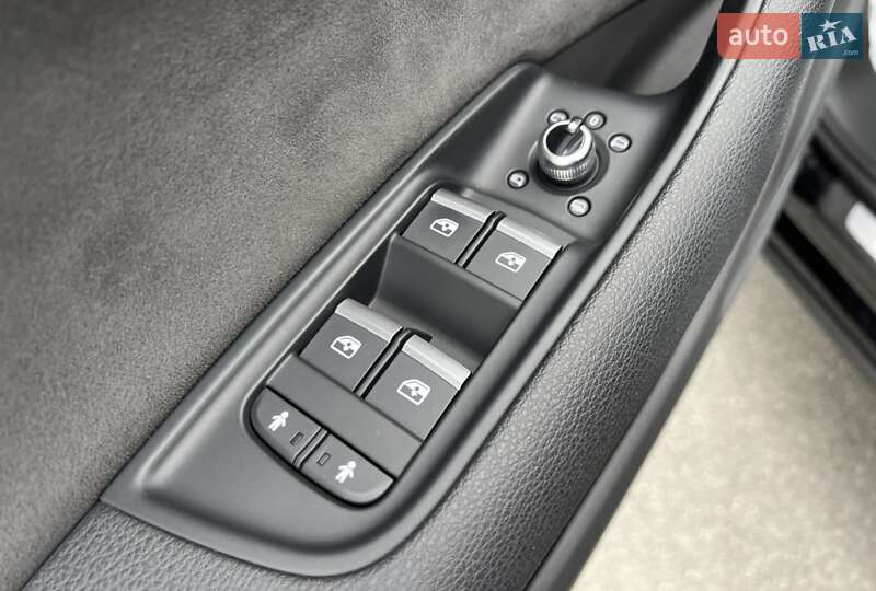 Внедорожник / Кроссовер Audi Q7 2015 в Киеве