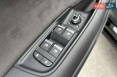 Внедорожник / Кроссовер Audi Q7 2015 в 