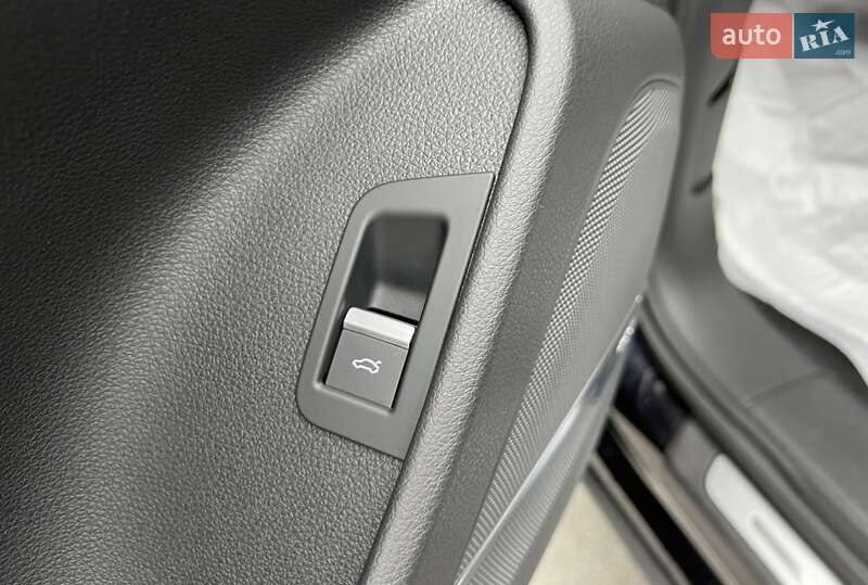 Внедорожник / Кроссовер Audi Q7 2015 в Киеве