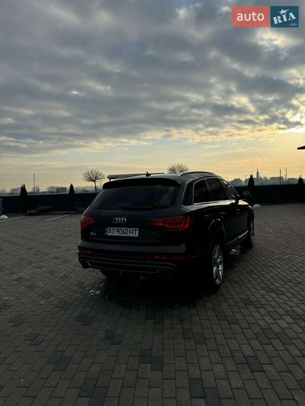 Внедорожник / Кроссовер Audi Q7 2013 в Хусте