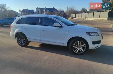 Позашляховик / Кросовер Audi Q7 2015 в 